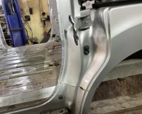 Крыло заднее NISSAN