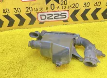 Корпус воздушного фильтра TOYOTA COROLLA FIELDER 2015 1770021200 NKE165G 1NZFXE, передний