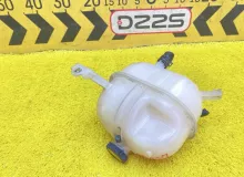 Бачок расширительный TOYOTA HIACE 2009 1647075121 KDH206V 1KDFTV, передний