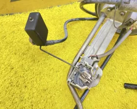 Датчик уровня топлива Toyota