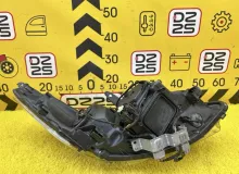 Фара TOYOTA ESQUIRE 2015 8117028D21 ZRR85G 3ZRFAE, передняя левая