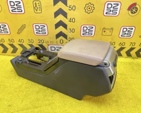 Бардачок между сиденьями Land Rover