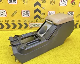 Бардачок между сиденьями Land Rover