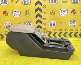 Бардачок между сиденьями Land Rover