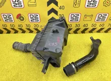Корпус воздушного фильтра TOYOTA HIACE 2009 1770030250 KDH206V 1KDFTV, передний