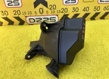 Корпус воздушного фильтра TOYOTA VOXY 2014 1775037080 ZWR80G 2ZRFXE, передний
