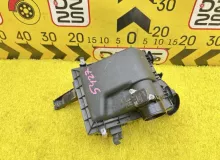 Корпус воздушного фильтра TOYOTA ESQUIRE 2015 1770037292 ZWR80G 2ZRFXE, передний
