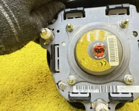 Подушка безопасности водителя Toyota
