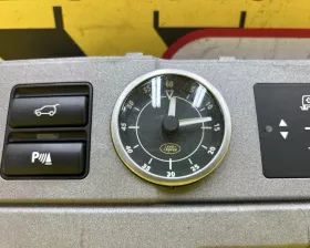 Часы Land Rover