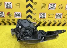 Фара TOYOTA VOXY 2014 8113028D20 ZWR80G 2ZRFXE, передняя правая