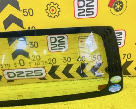 Стекло двери багажника NISSAN