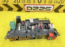 Блок предохранителей Land Rover RANGE ROVER 2005 YQE500050 L322 448PN, передний