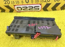 Блок предохранителей Land Rover RANGE ROVER 2005 YQE500050 L322 448PN, передний