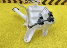 Бачок стеклоомывателя TOYOTA COROLLA FIELDER 2015 8531552420 NKE165G 1NZFXE, передний