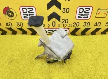 Бачок стеклоомывателя TOYOTA SIENTA 2016 8531552420 NHP170G 1NZFXE, передний
