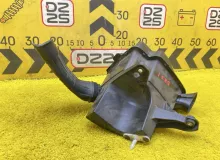 Корпус воздушного фильтра TOYOTA ESQUIRE 2015 1775037080 ZWR80G 2ZRFXE, передний
