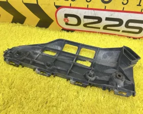Крепление бампера Toyota