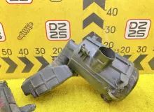 Корпус воздушного фильтра TOYOTA HIACE 2006 1770030160 KDH205V 2KDFTV, передний