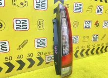 Стоп-сигнал TOYOTA ESQUIRE 2015 8156128630 ZWR80G 2ZRFXE, задний правый