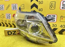Фара TOYOTA ESQUIRE 2015 8113028F71 ZWR80G 2ZRFXE, передняя правая