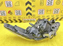 Фара TOYOTA ESQUIRE 2015 8117028D21 ZRR85G 3ZRFAE, передняя левая