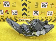 Фара TOYOTA ESQUIRE 2015 8117028D21 ZRR85G 3ZRFAE, передняя левая