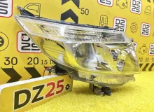 Фара TOYOTA ESQUIRE 2015 8113028F71 ZRR85G 3ZRFAE, передняя правая
