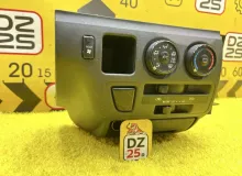 Блок управления климат-контролем TOYOTA HIACE 2009 5590126170 KDH206V 1KDFTV, передний