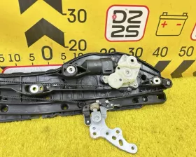 Доводчик двери Toyota