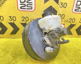 Главный тормозной цилиндр Toyota