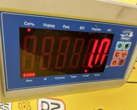 Петля капота Toyota