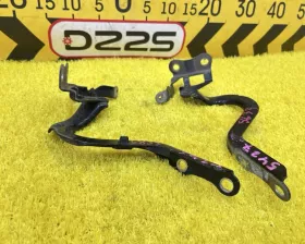 Петля капота TOYOTA