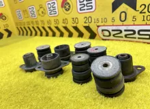Подушка кузова TOYOTA LAND CRUISER 2003 5220160050 UZJ100W 2UZFE
