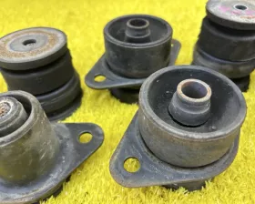 Подушка кузова Toyota