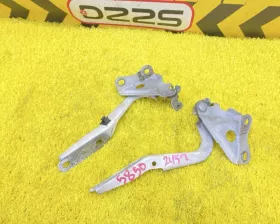 Петля капота Toyota