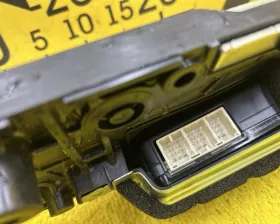 Доводчик двери Toyota
