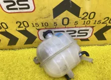 Бачок расширительный TOYOTA HIACE 2006 1647075121 KDH205V 2KDFTV