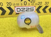 Бачок расширительный TOYOTA HIACE 2006 1647075121 KDH205V 2KDFTV