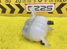 Бачок расширительный TOYOTA HIACE 2006 1647075121 KDH205V 2KDFTV