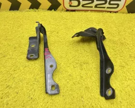 Петля капота MAZDA