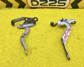 Петля капота Toyota