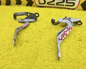 Петля капота Toyota