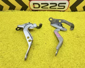 Петля капота Toyota
