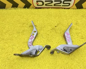 Петля капота Toyota