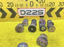 Подушка кузова TOYOTA LAND CRUISER PRADO 1994 5220225020 KZJ78W 1KZTE, передняя