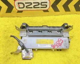 Подушка безопасности для колен Toyota
