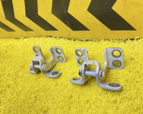 Петли двери багажника Toyota