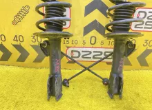 СТОЙКА ПАРА ЛЕВАЯ И ПРАВАЯ TOYOTA AQUA 2015 4851052M20 NHP10 1NZFXE, передняя