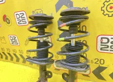 СТОЙКА ПАРА ЛЕВАЯ И ПРАВАЯ LEXUS CT200H 2012 4851079105 ZWA10 2ZRFXE, передняя