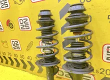 СТОЙКА ПАРА ЛЕВАЯ И ПРАВАЯ TOYOTA SIENTA 2016 4851052K40 NHP170G 1NZFXE, передняя